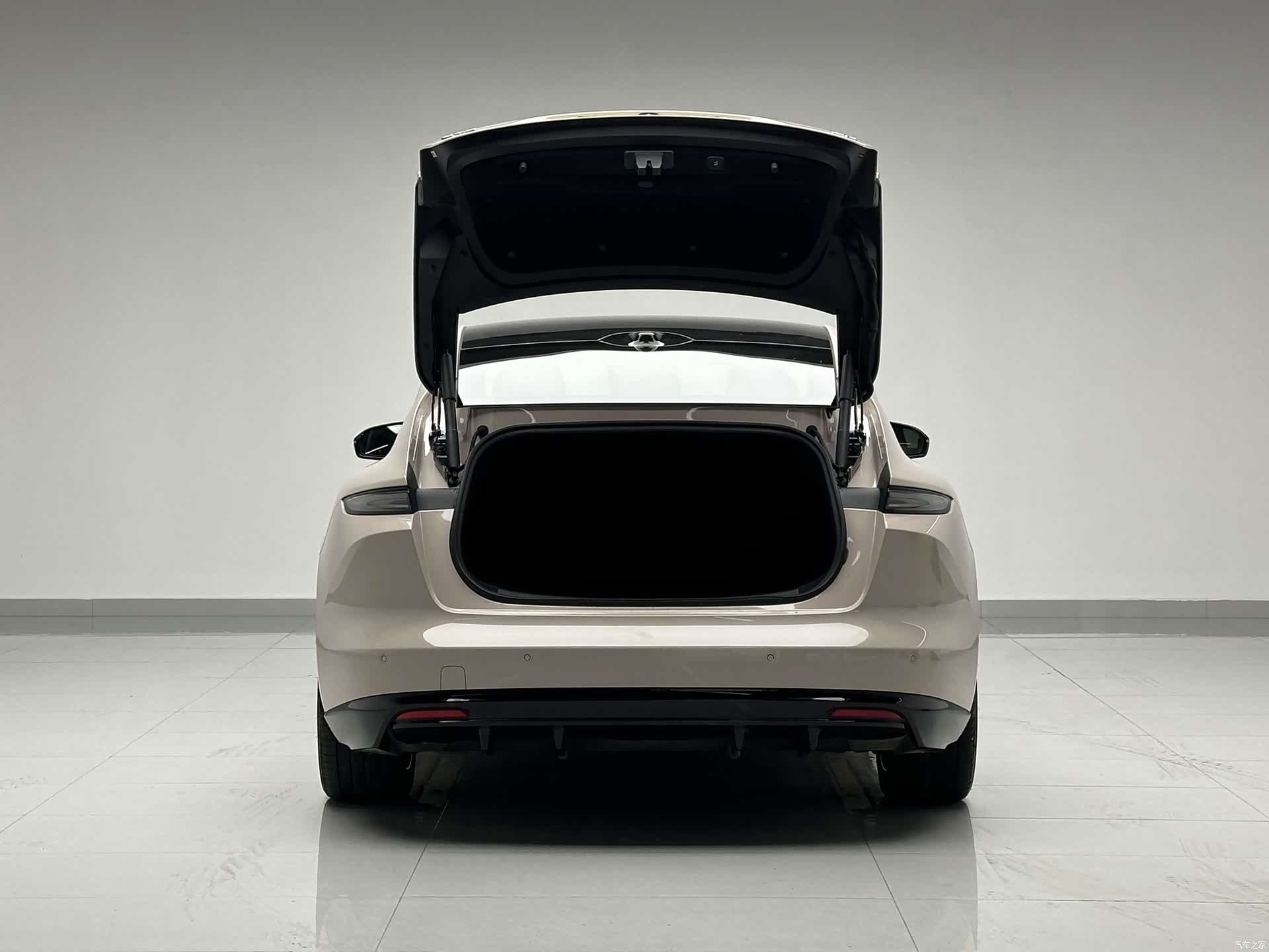 NIO ET5, 2025 15