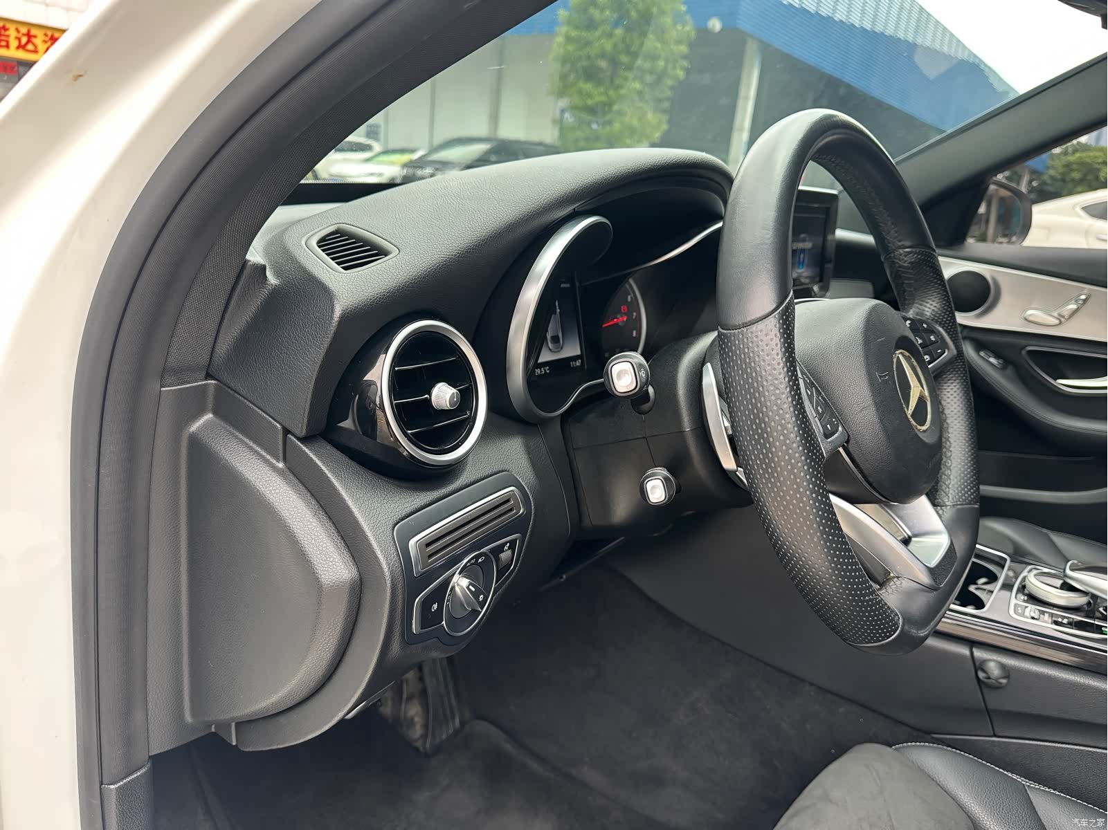 Mercedes-Benz C-Class, 2018 13
