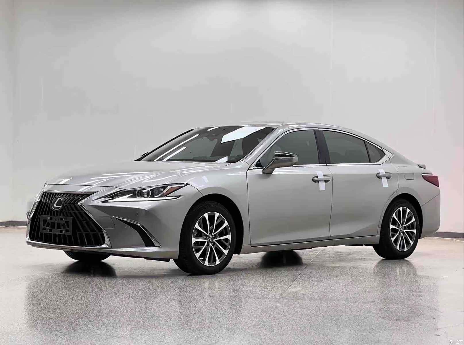 Lexus ES, 2024 1