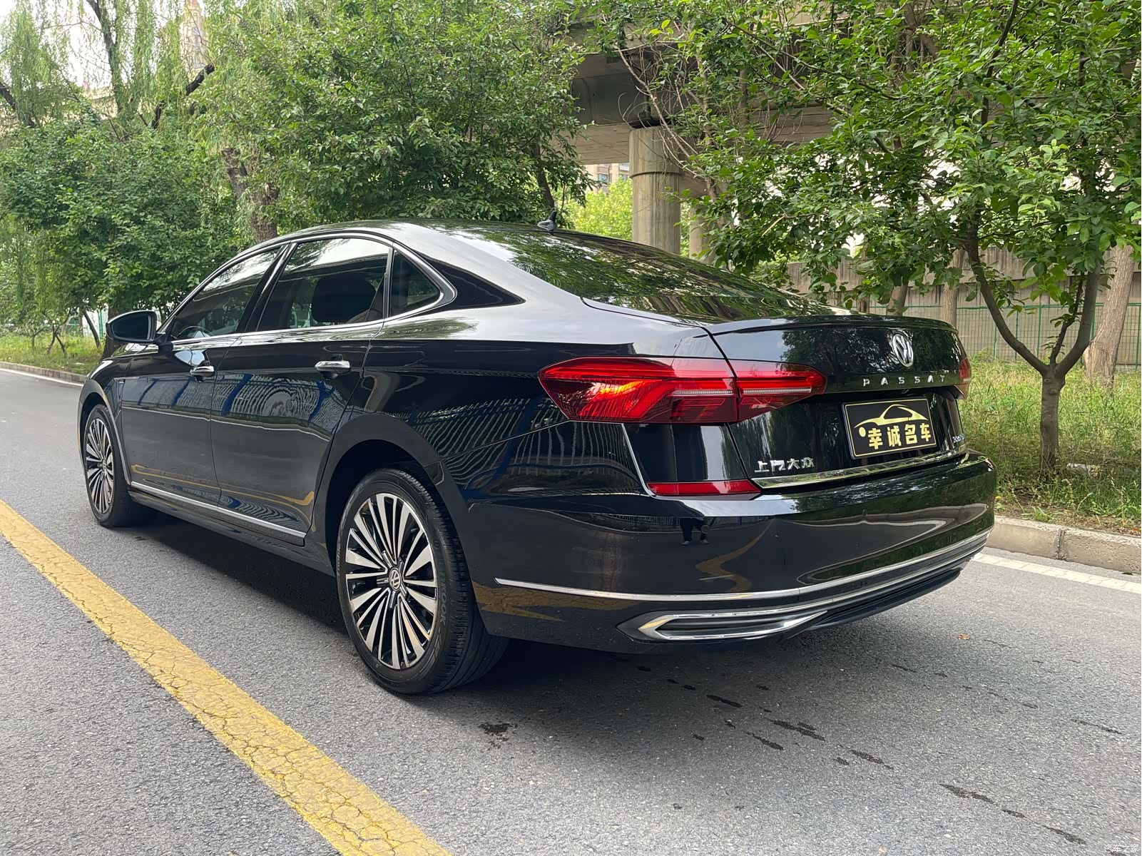Volkswagen Passat, 2019 все фото