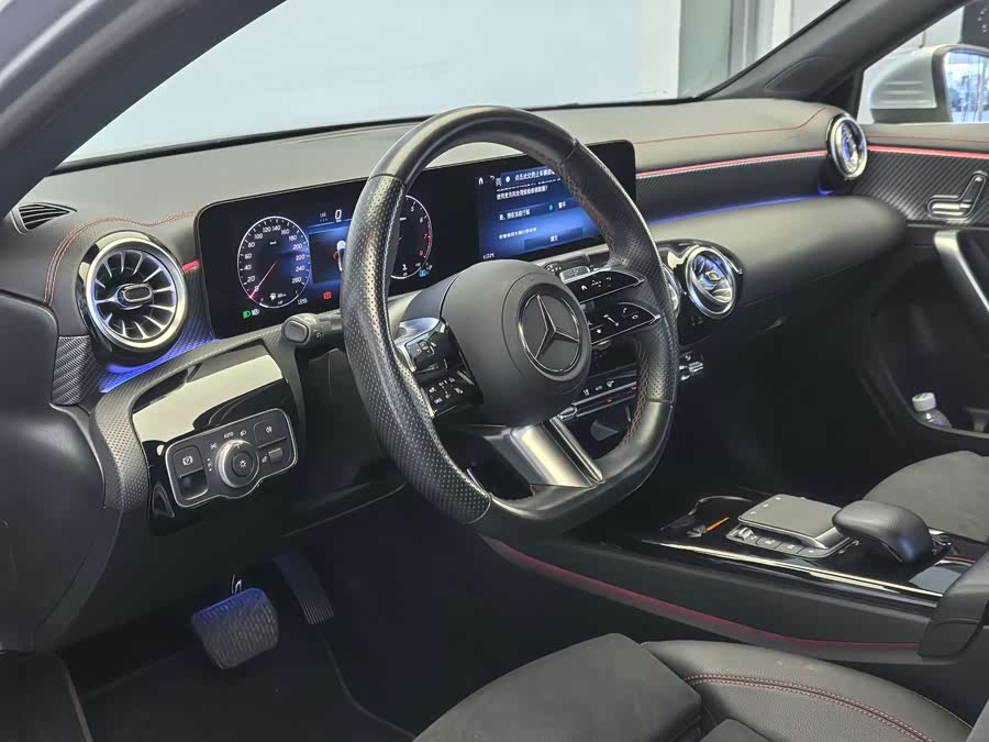 Mercedes-Benz A-Class 2023, фото 12
