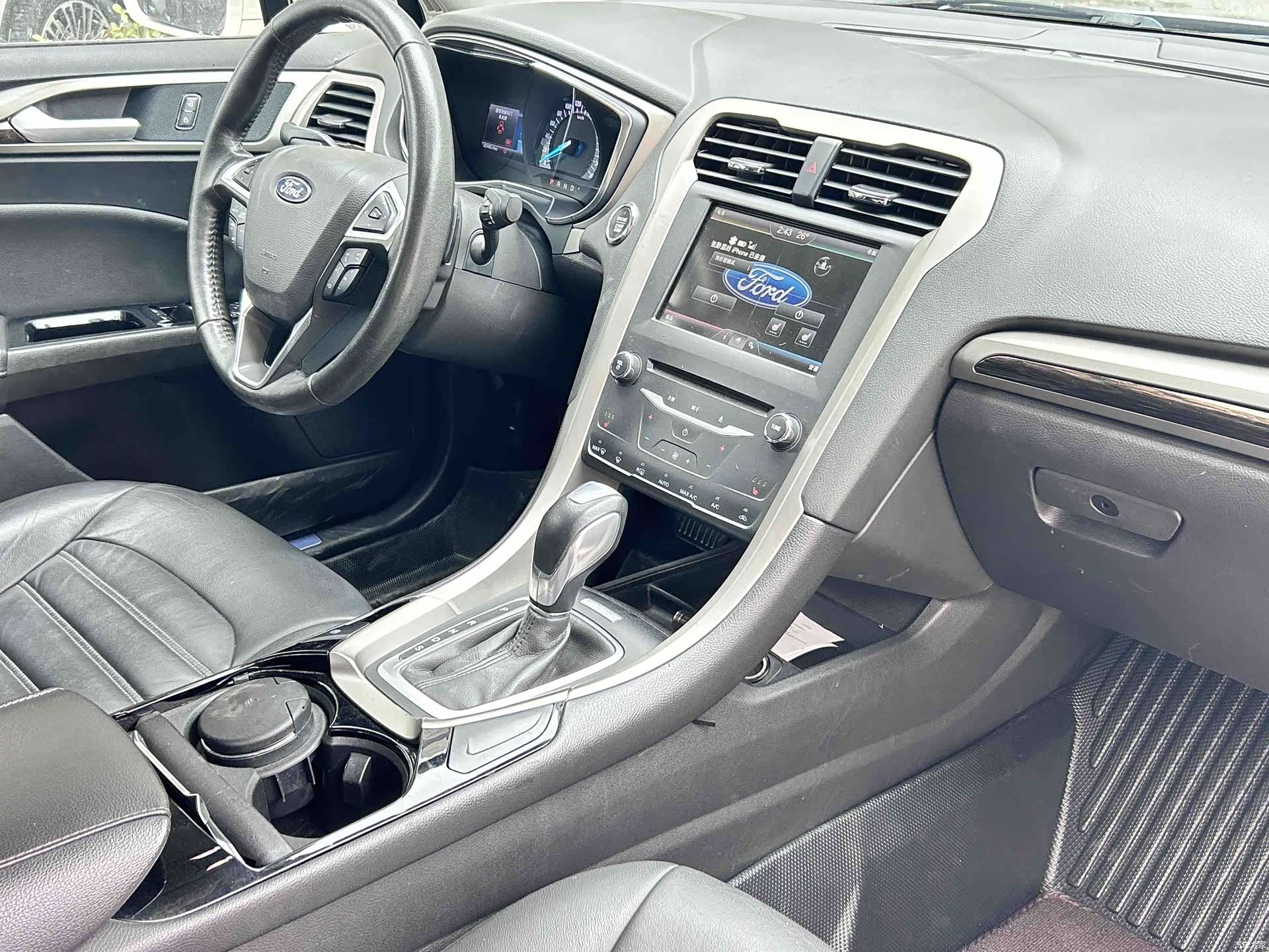 Ford Mondeo, 2015 15
