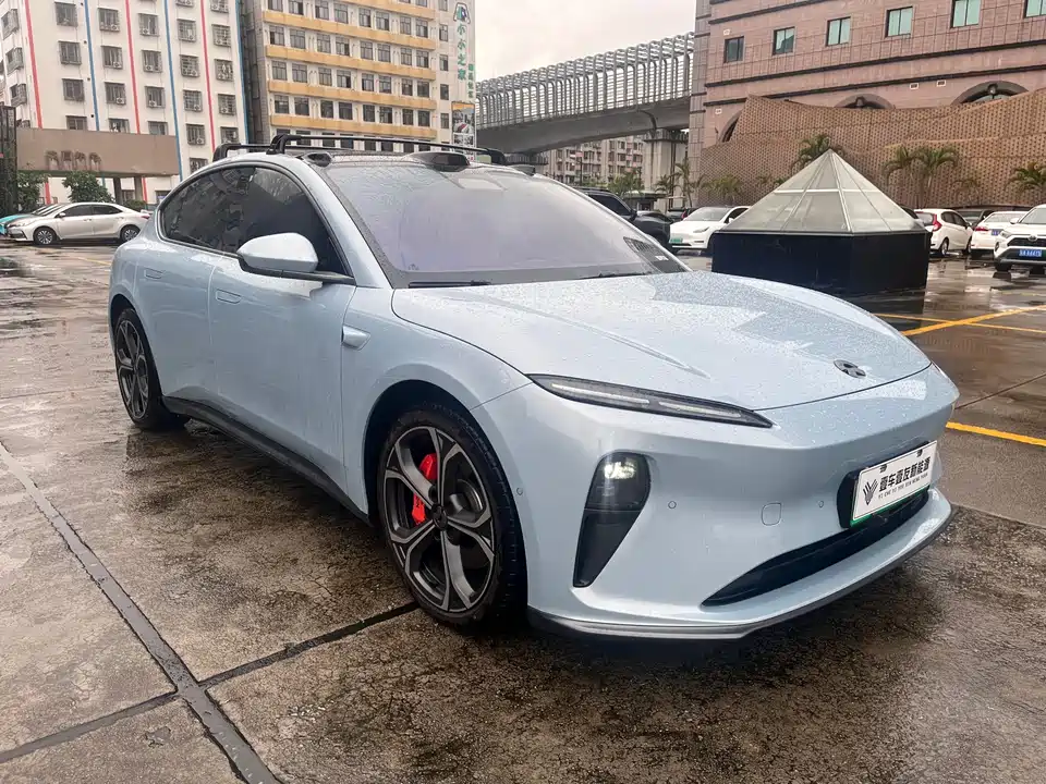 NIO ET5