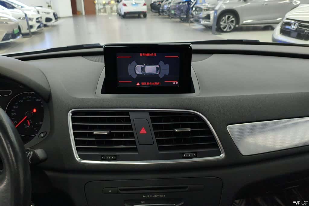 Audi Q3, 2014 13
