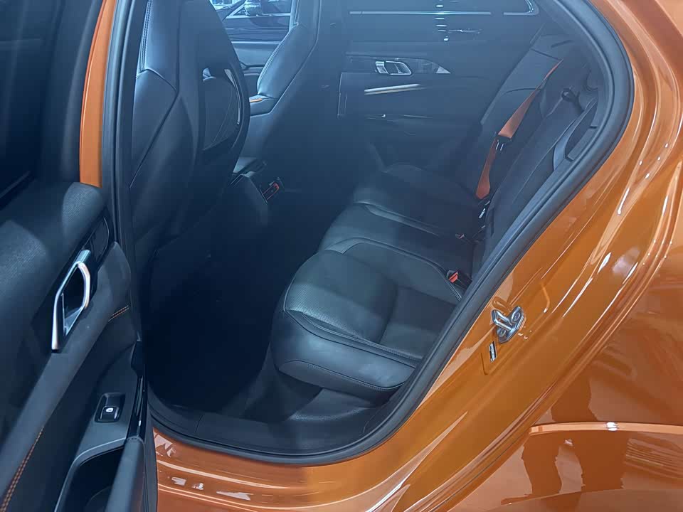 Lynk & Co 02 Hatchback