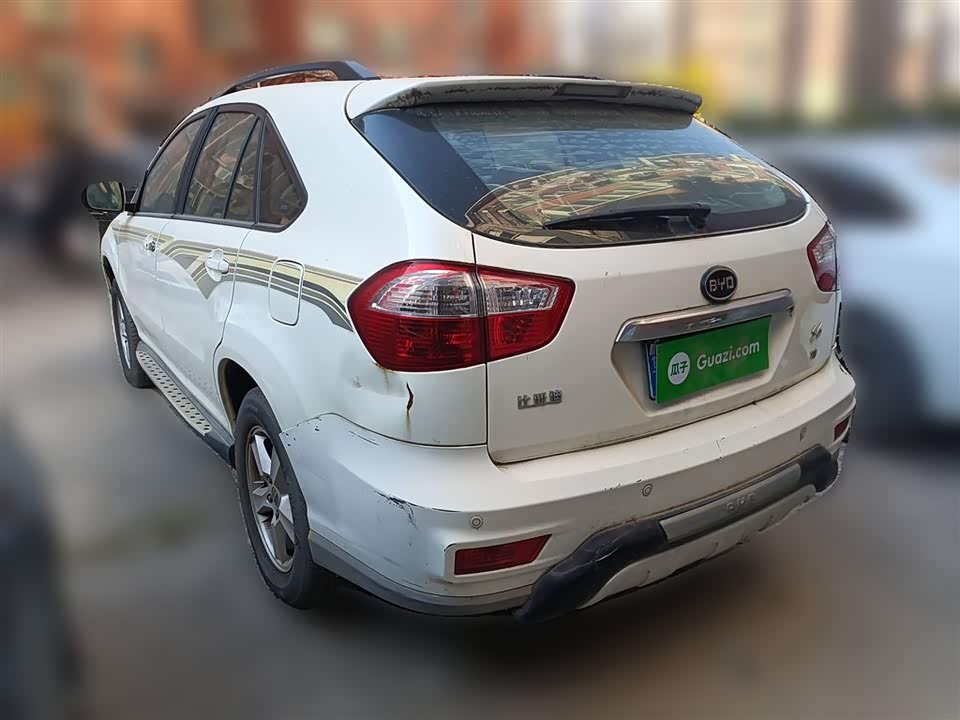 BYD S6
