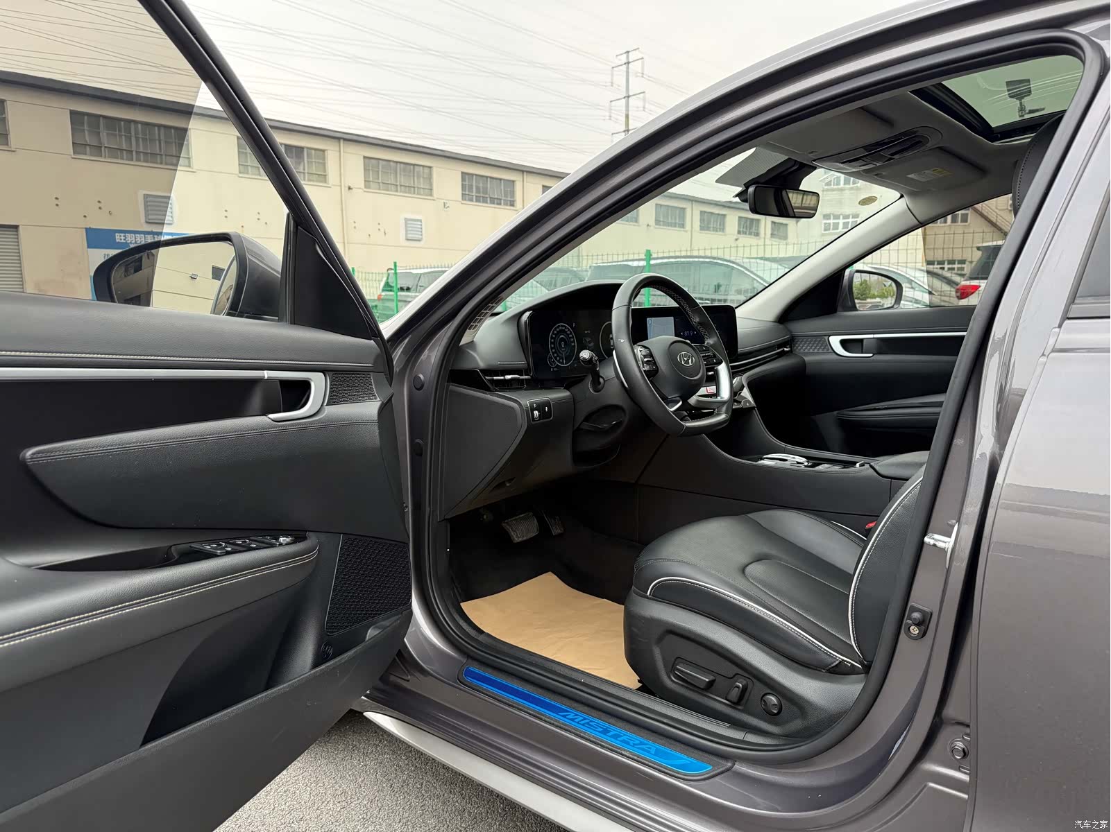 Hyundai 270TGDi, 2022 14