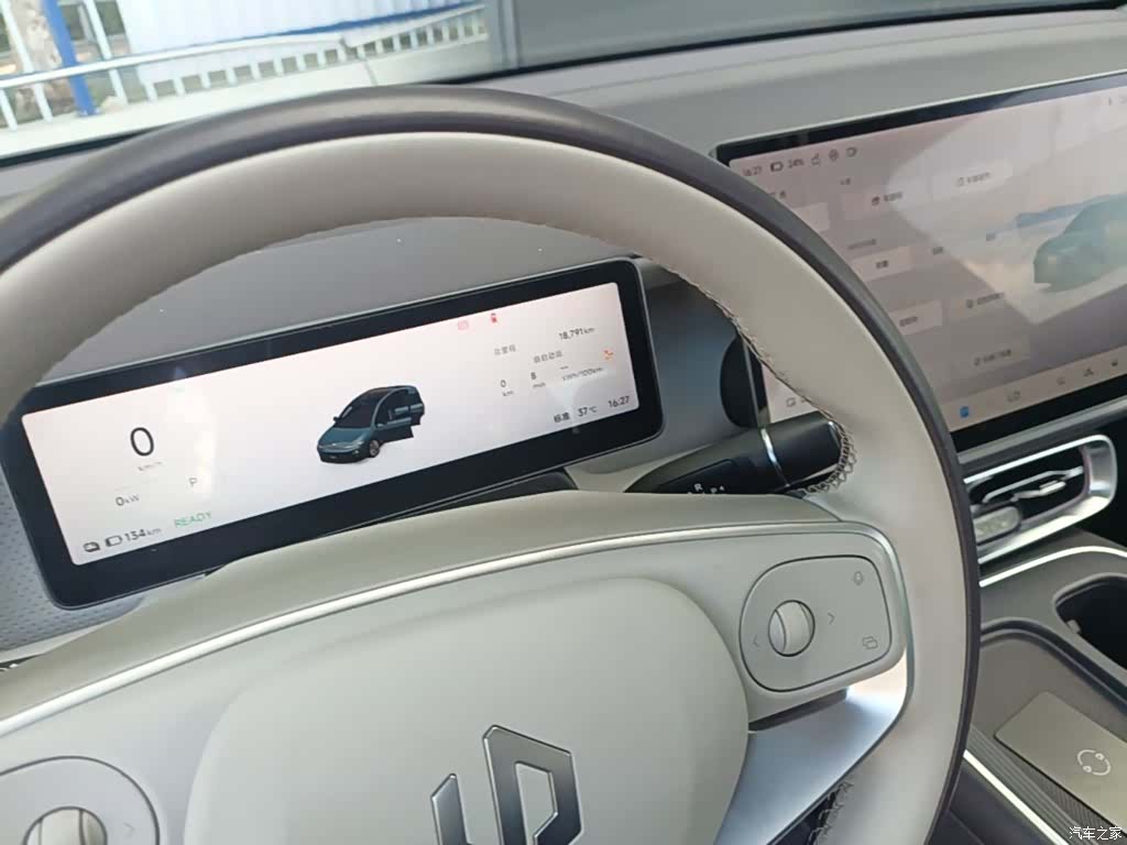 Leapmotor B01, 2025 14