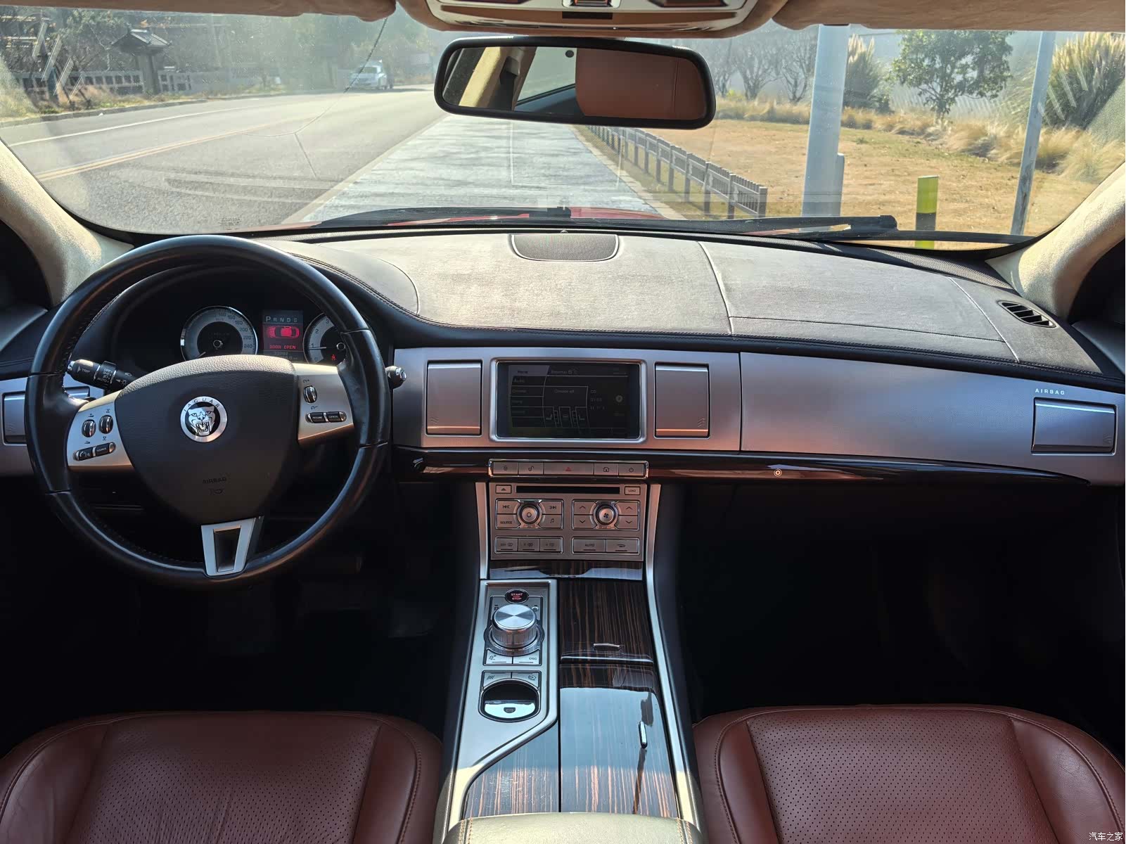 Jaguar XF, 2013 18