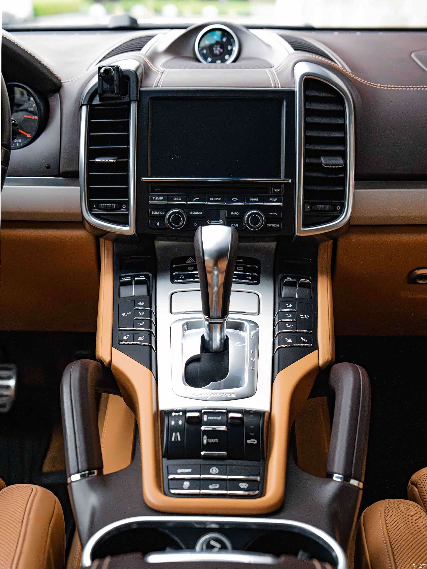 Porsche Cayenne, 2011 16