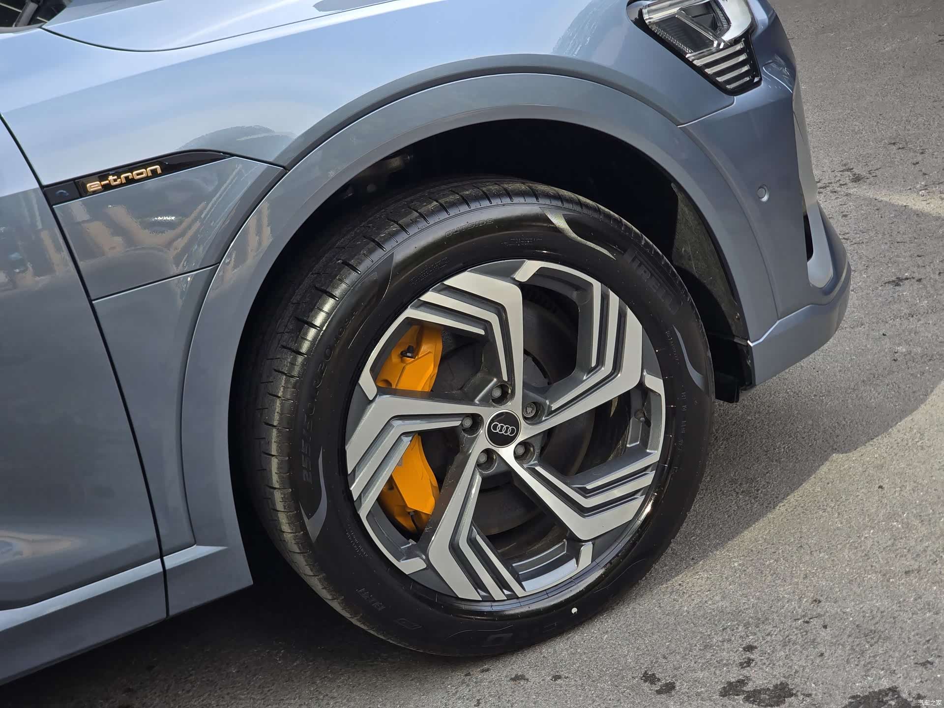 Audi e-tron, 2026 8