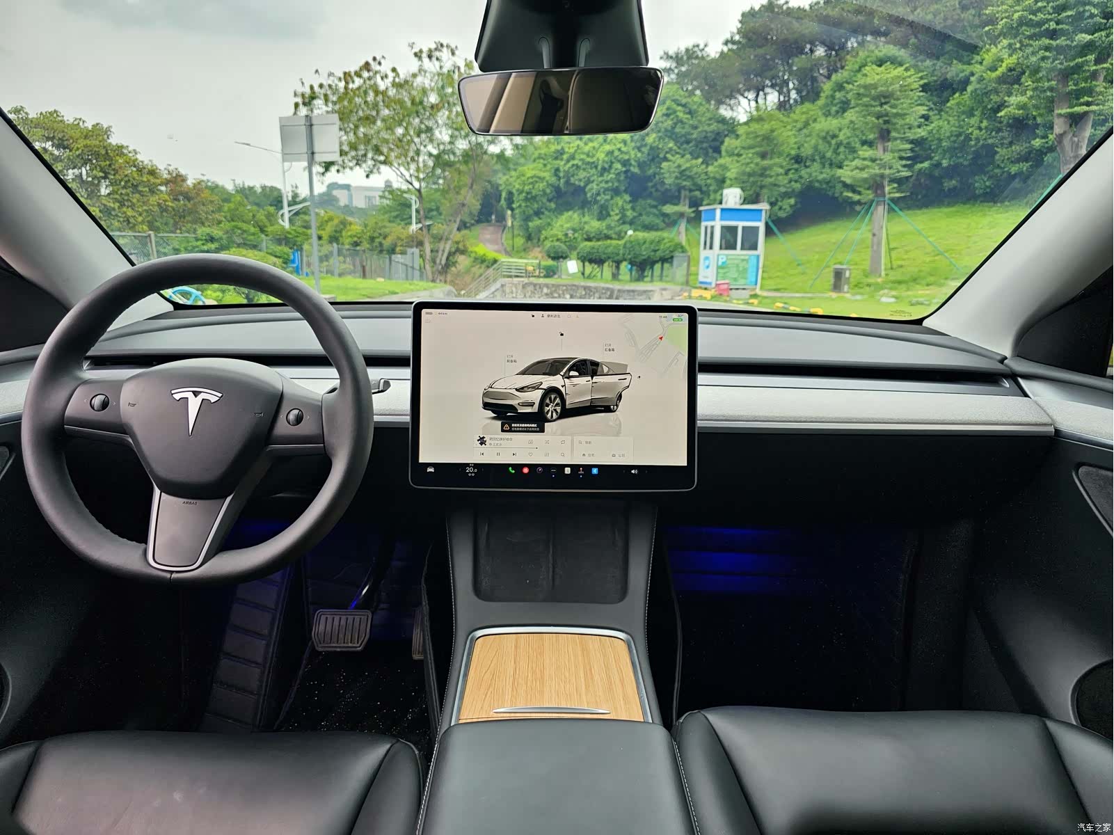 Tesla Model Y, 2024 14