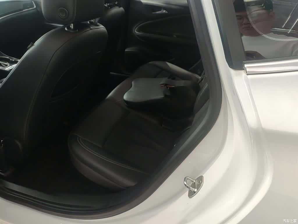 Buick Verano, 2020 17