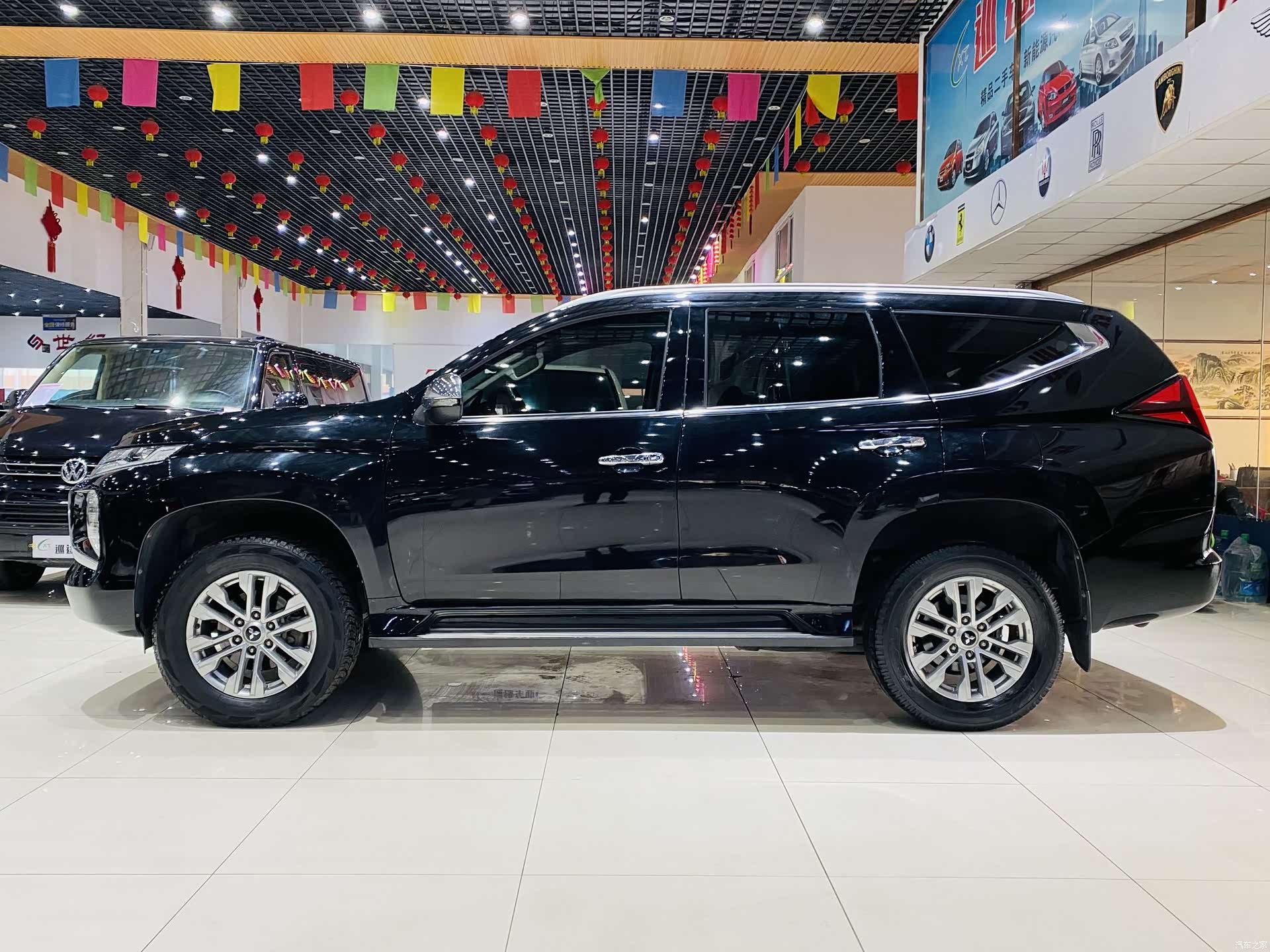 Mitsubishi Pajero, 2020 14