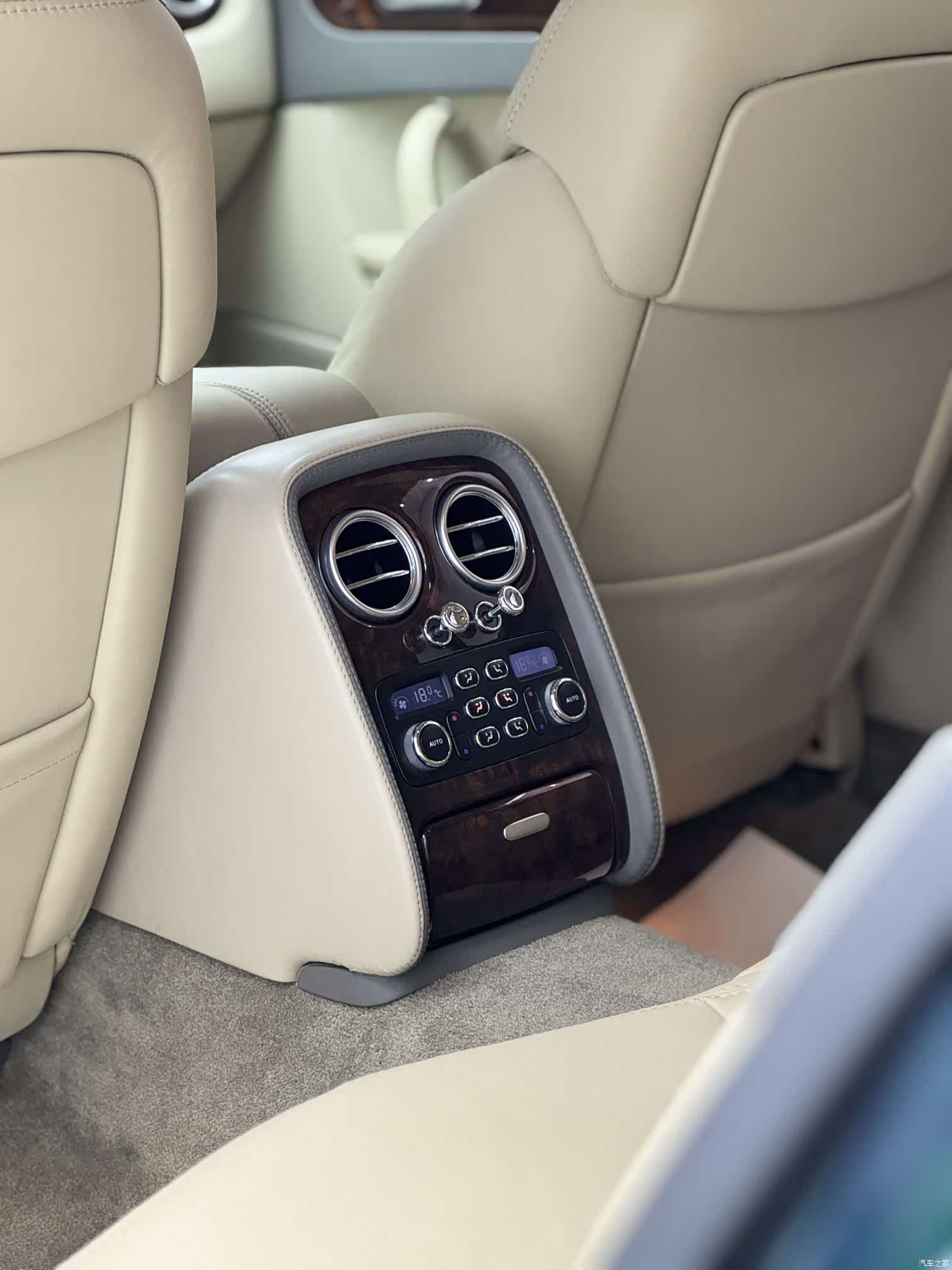 Bentley Flying Spur, 2007 16