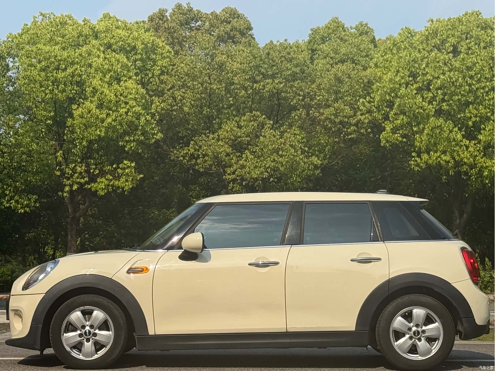Mini ONE, 2015 3