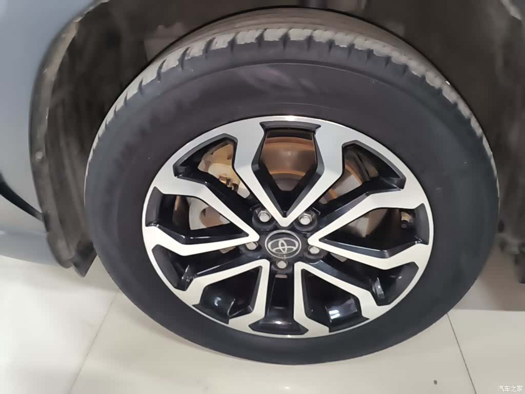Toyota Frontlander, 2024 23