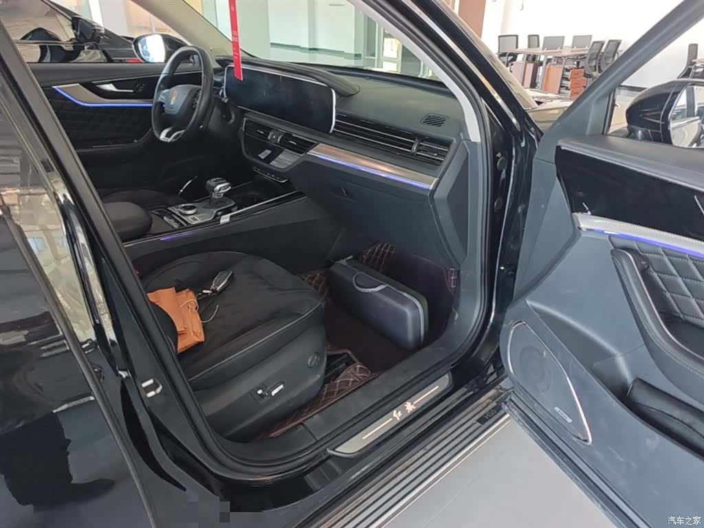 Hongqi HS5, 2021 11