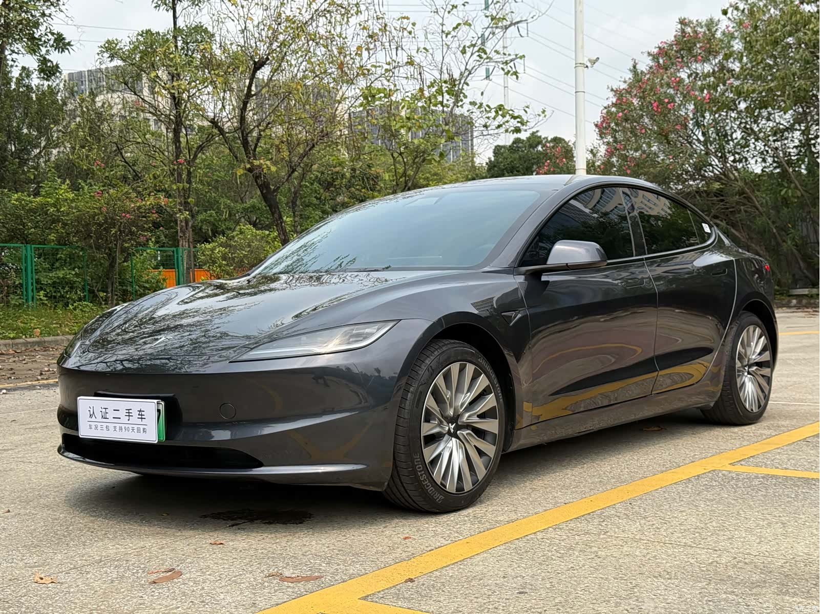 Tesla Model 3, 2025 11