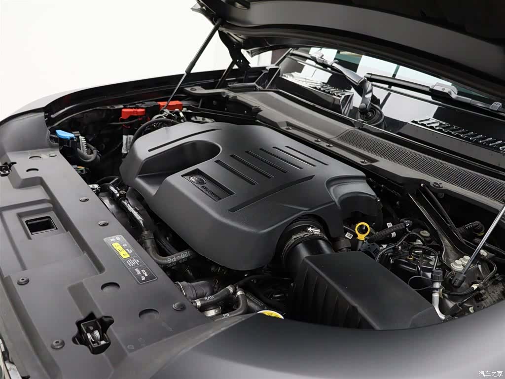 Land Rover Defender, 2024 22