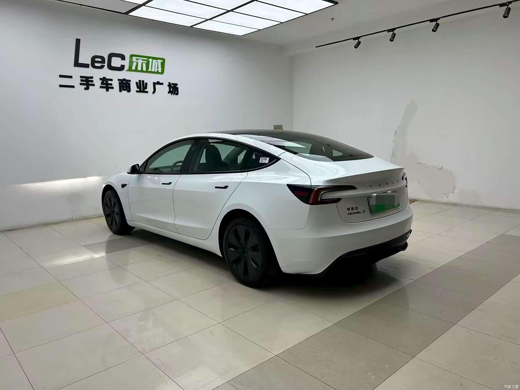 Tesla Model 3, 2025 2