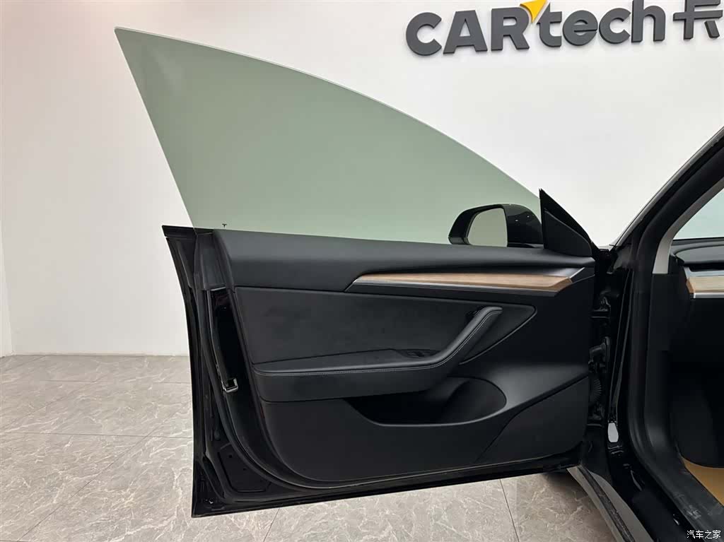 Tesla Model 3, 2021 15