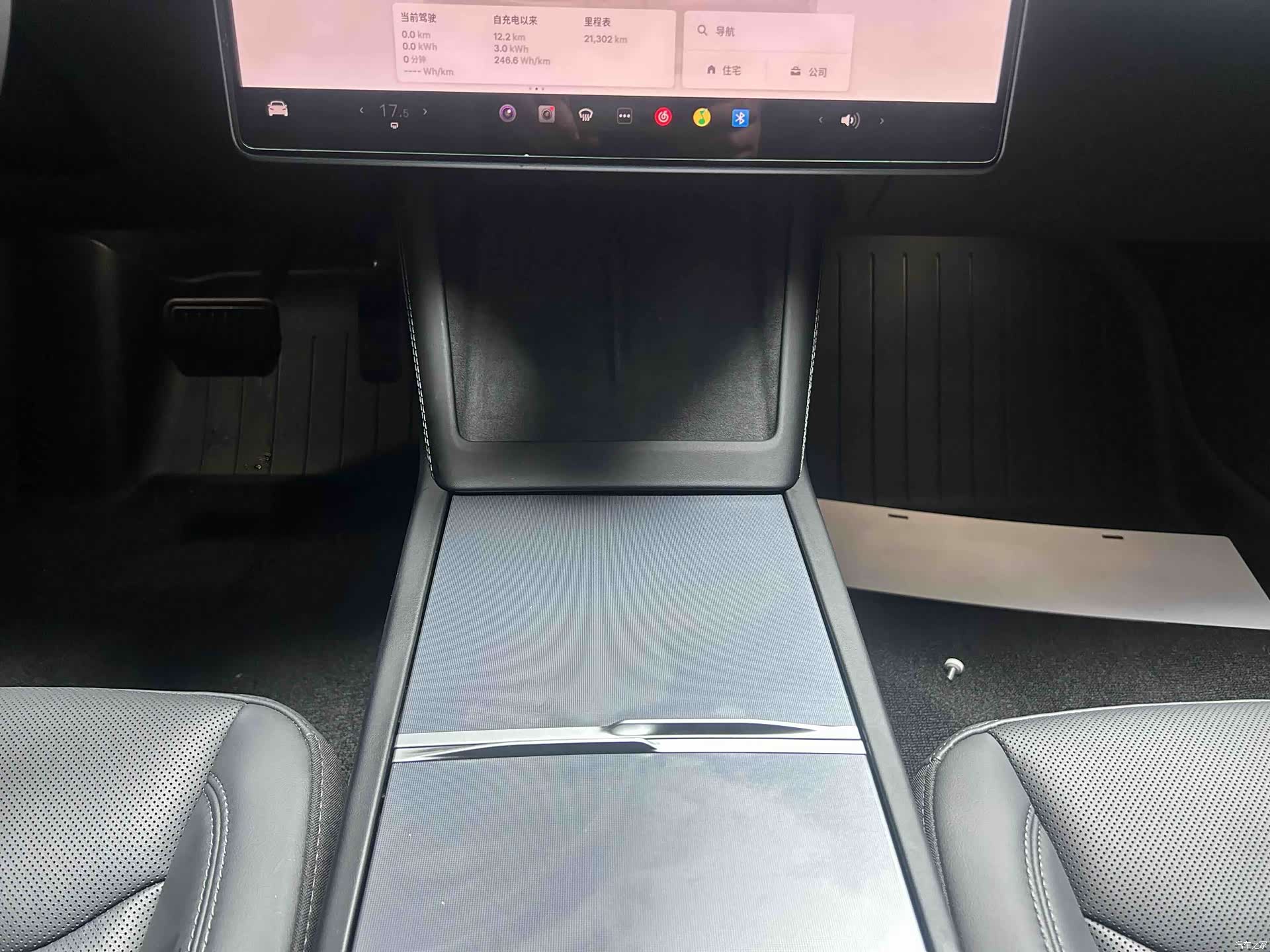 Tesla Model 3, 2025 9