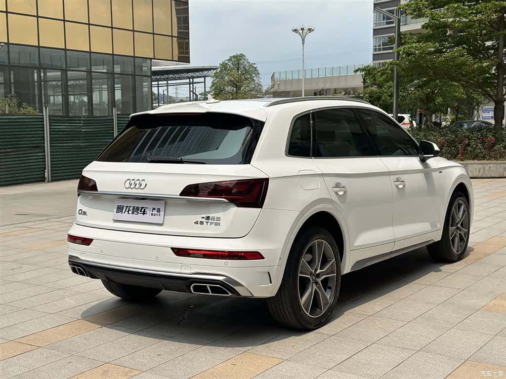 Audi Q5L, 2021 4