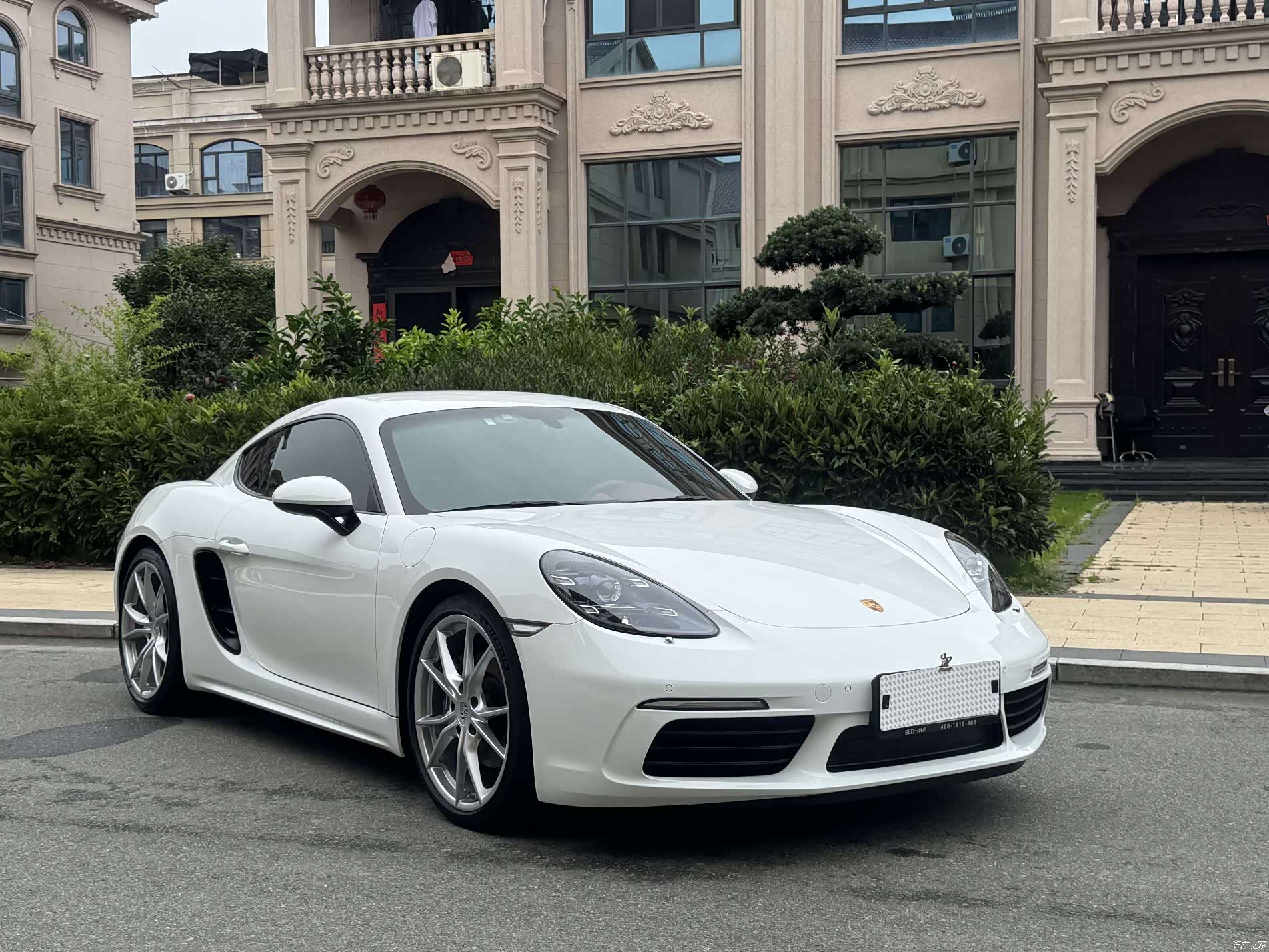 Porsche Cayman, 2024 3
