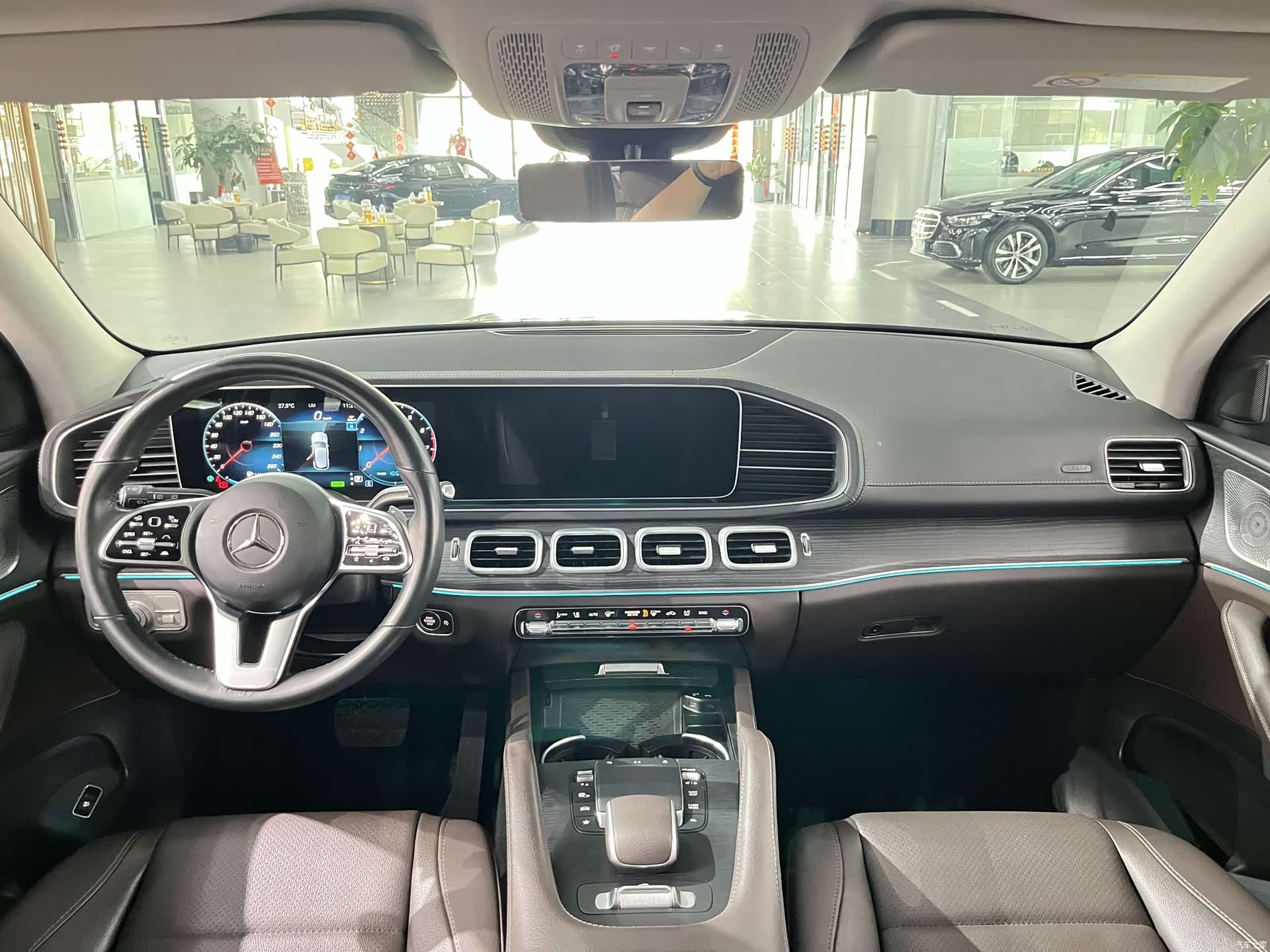 Mercedes-Benz GLE, 2023 все фото