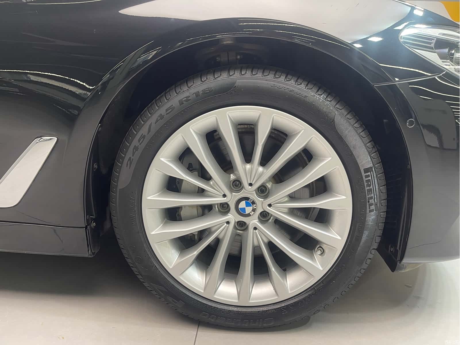 BMW 5 Series, 2020 25