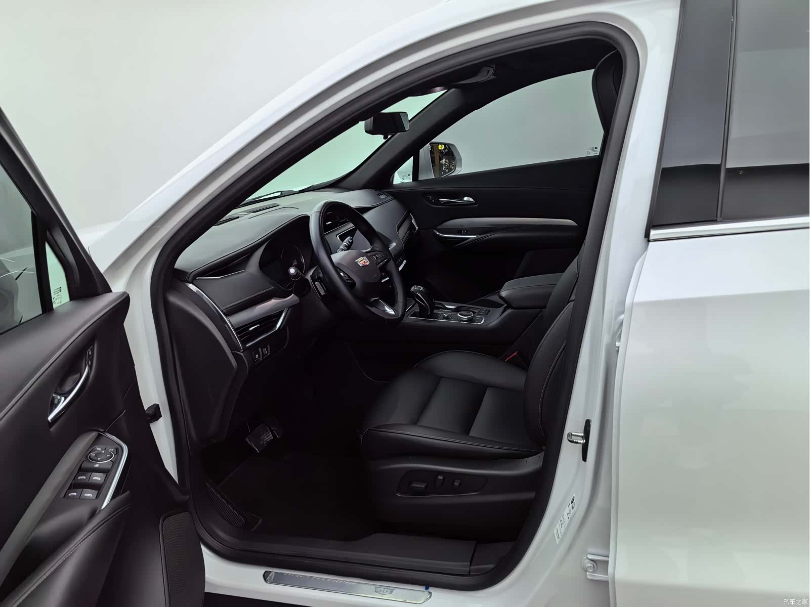 Cadillac XT4, 2019 14