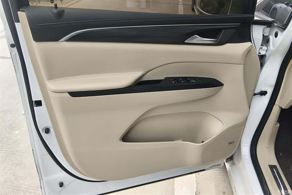 Buick GL8, 2023 7