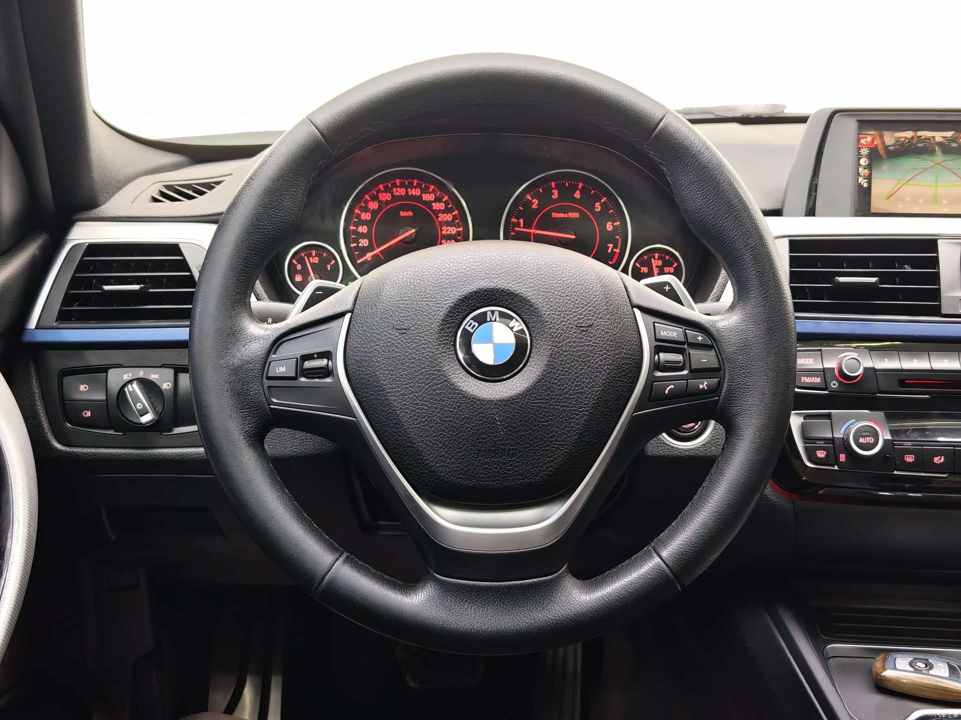 BMW 3 Series, 2017 32