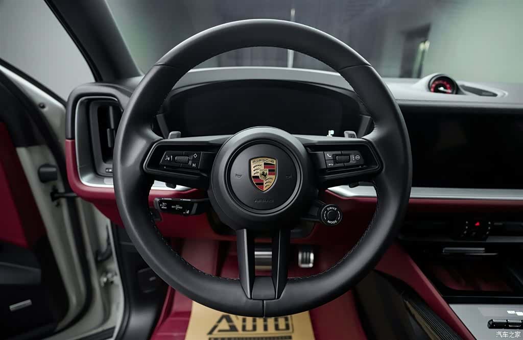 Porsche Cayenne, 2025 15