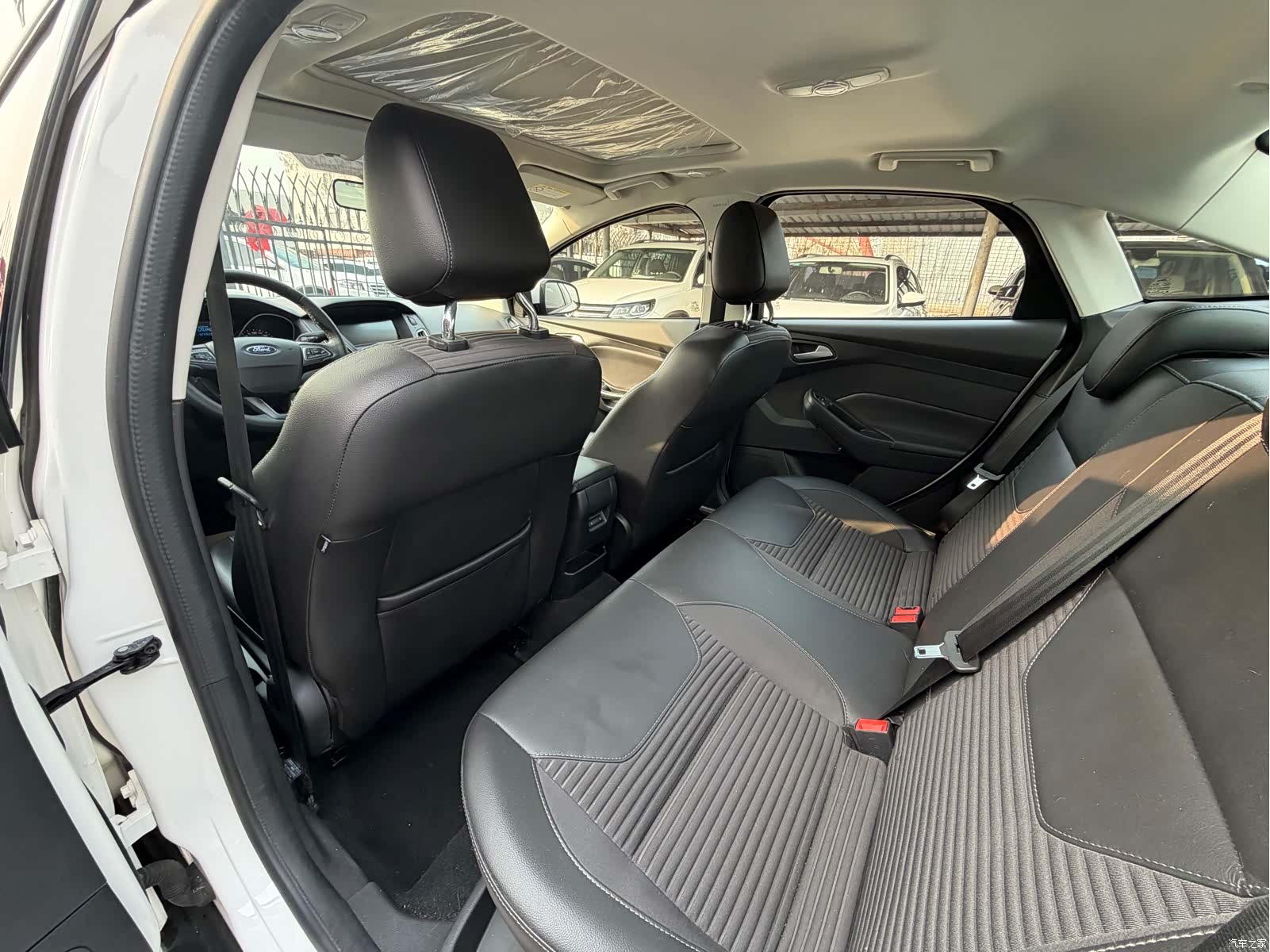 Ford Focus, 2016 8