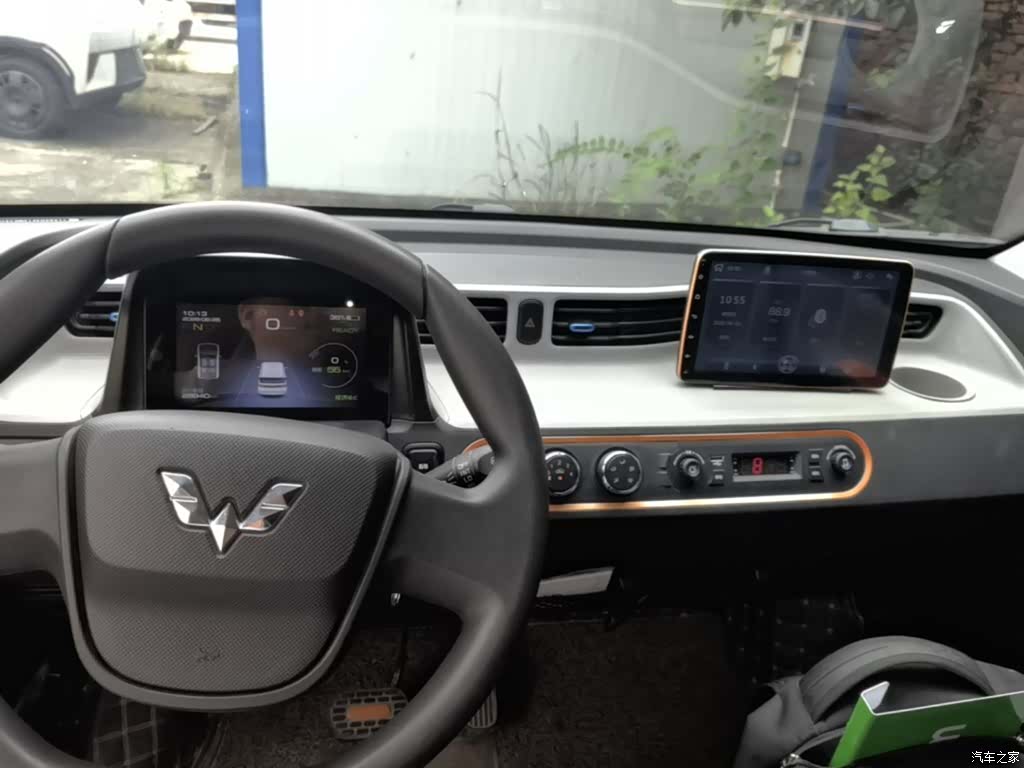 Wuling MINIEV, 2021 10