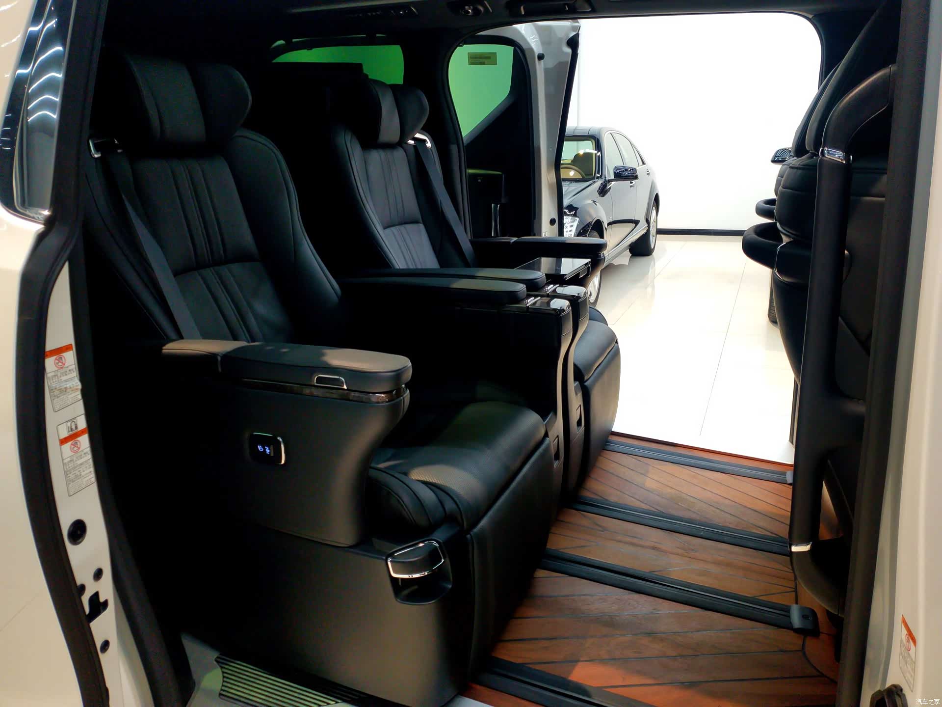 Toyota Vellfire, 2021 8