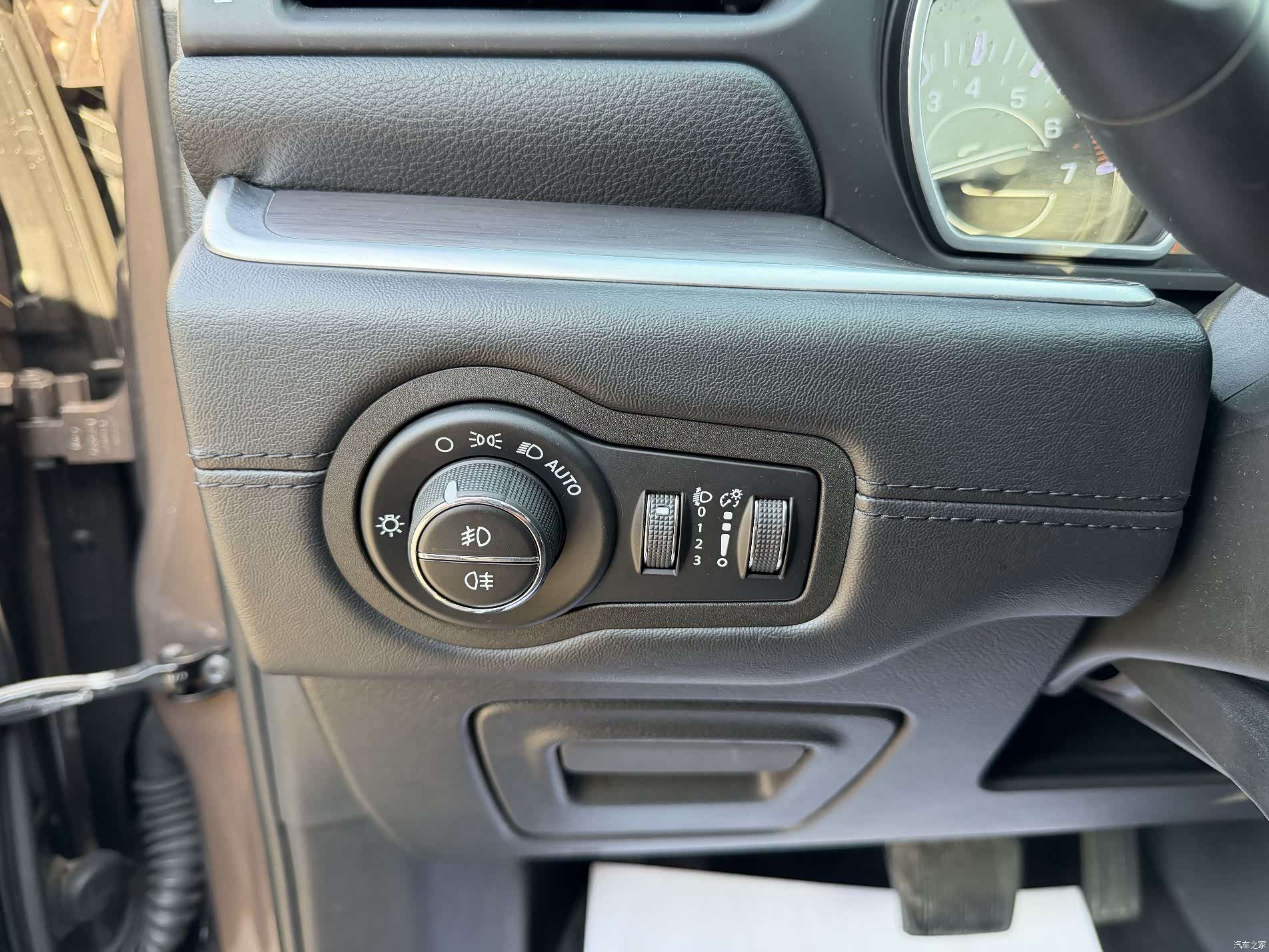 Jeep Grand Commander, 2019 все фото
