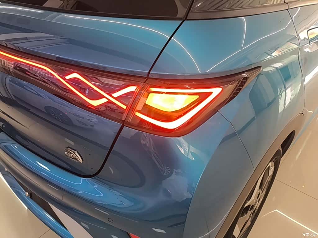 BYD Dolphin, 2023 8