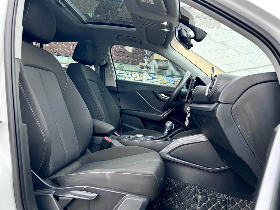 Audi Q2L 2019, фото 9