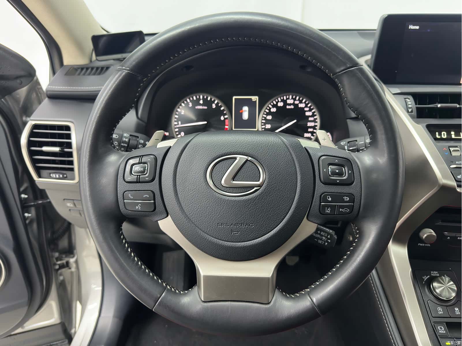 Lexus NX, 2021 12