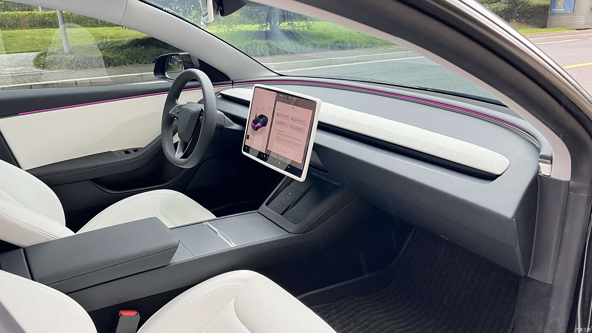 Tesla Model 3, 2026 18