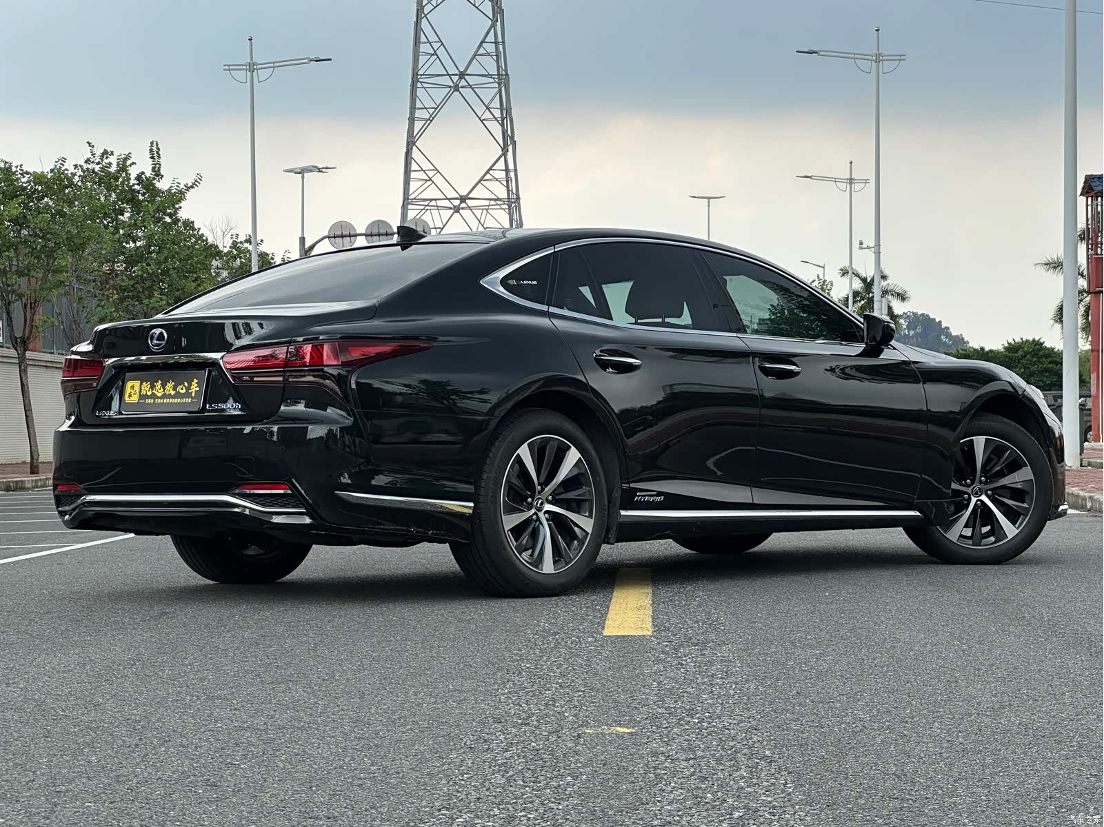 Lexus LS, 2021 4