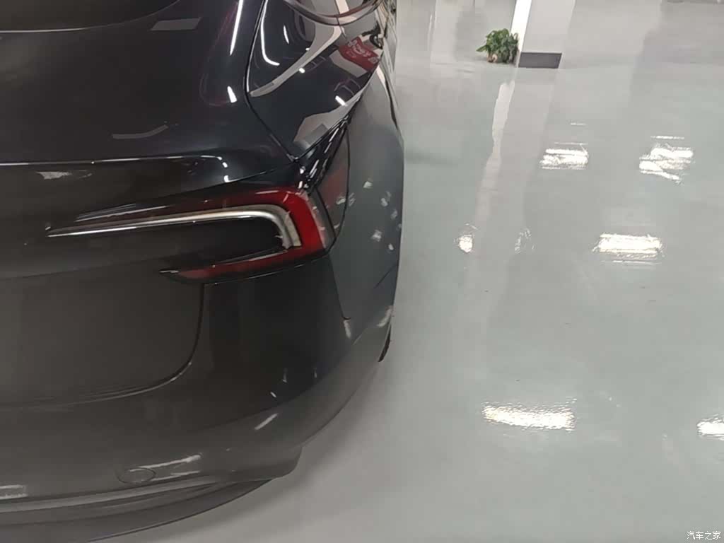 Tesla Model 3, 2024 8
