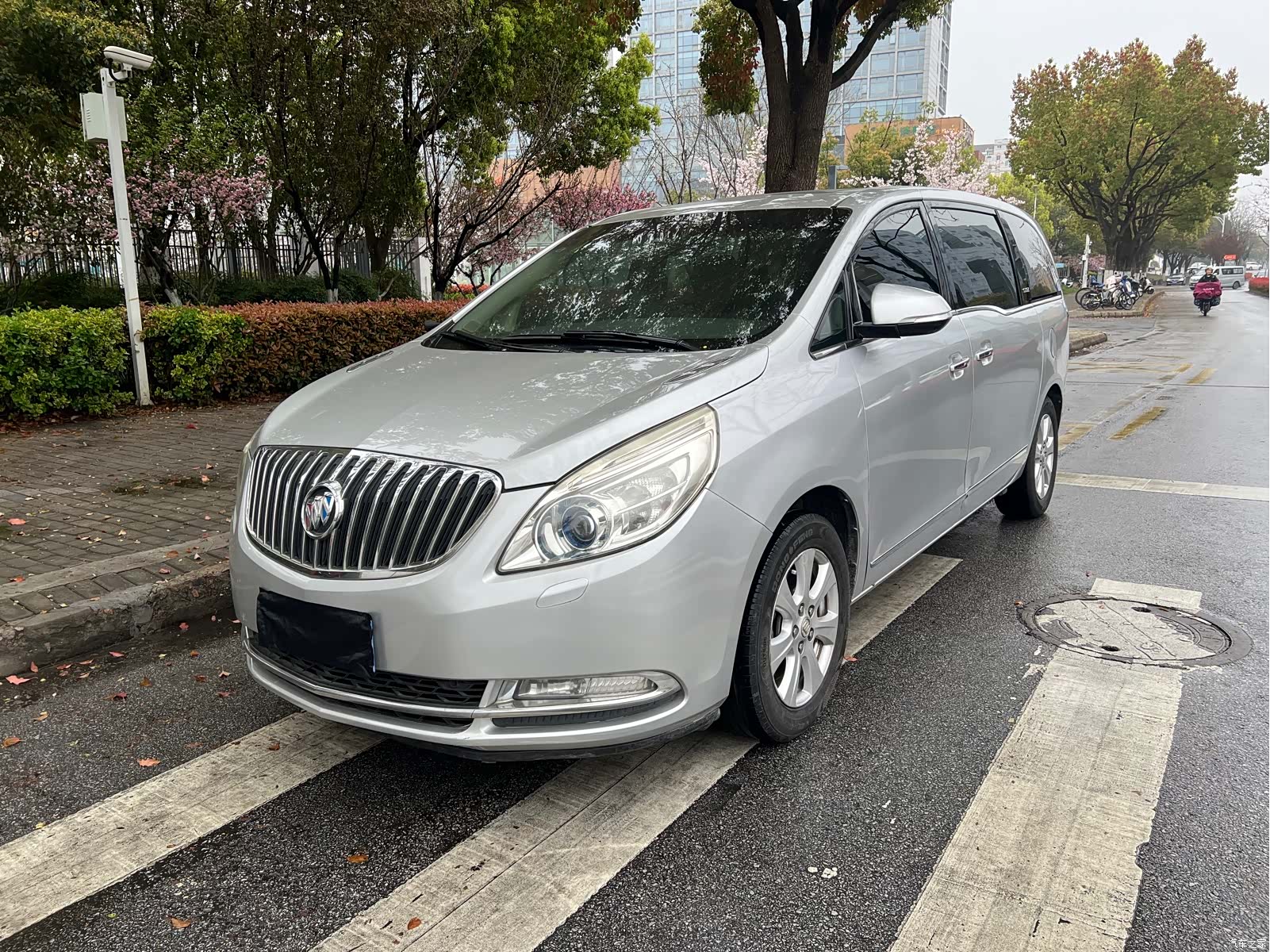 Buick GL8, 2014 1