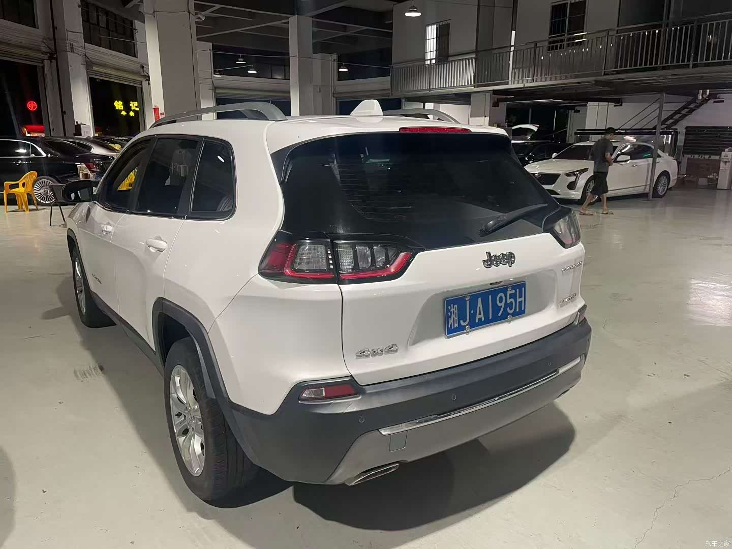 Jeep Cherokee, 2020 6