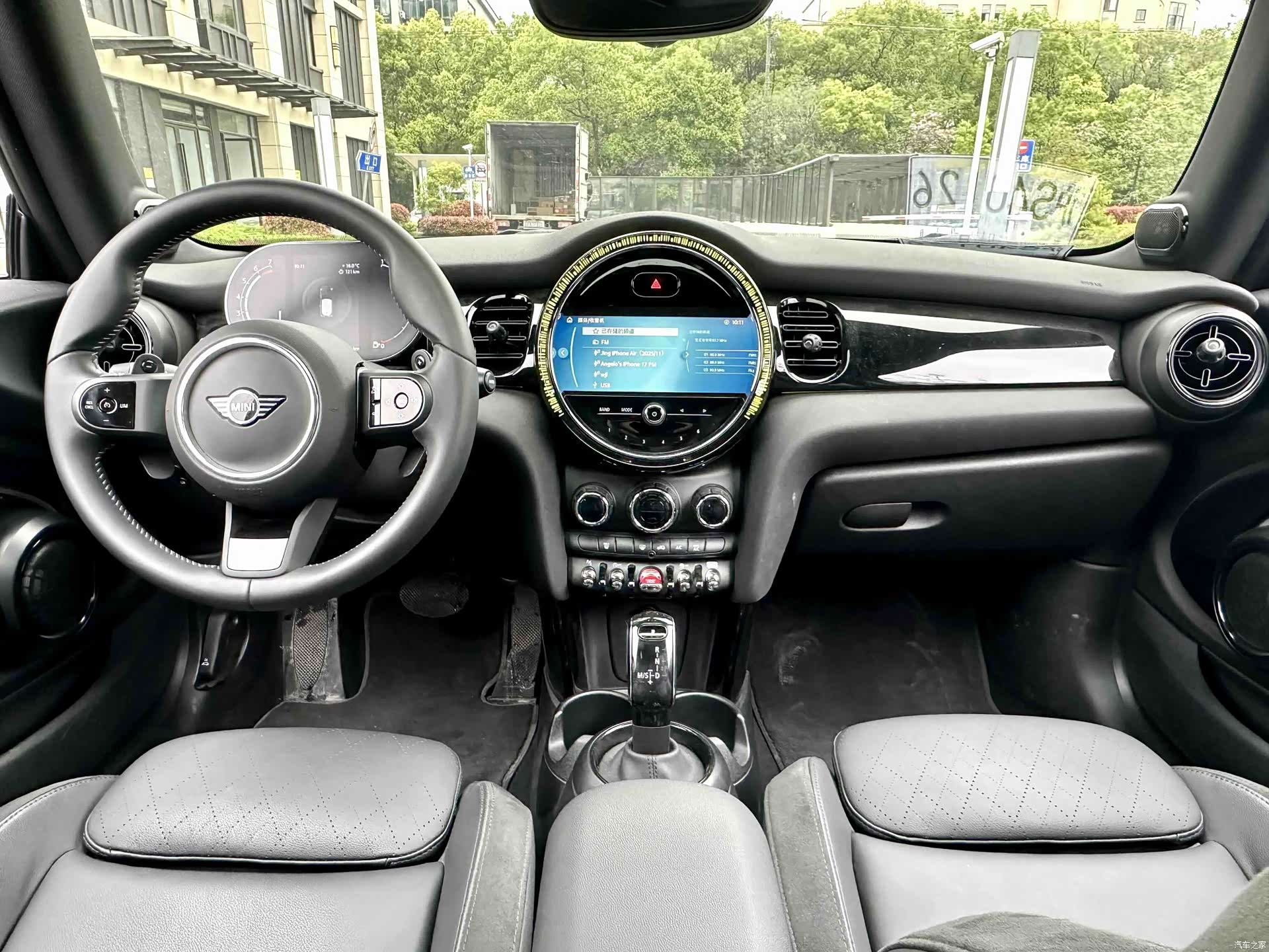Mini Cooper, 2024 все фото