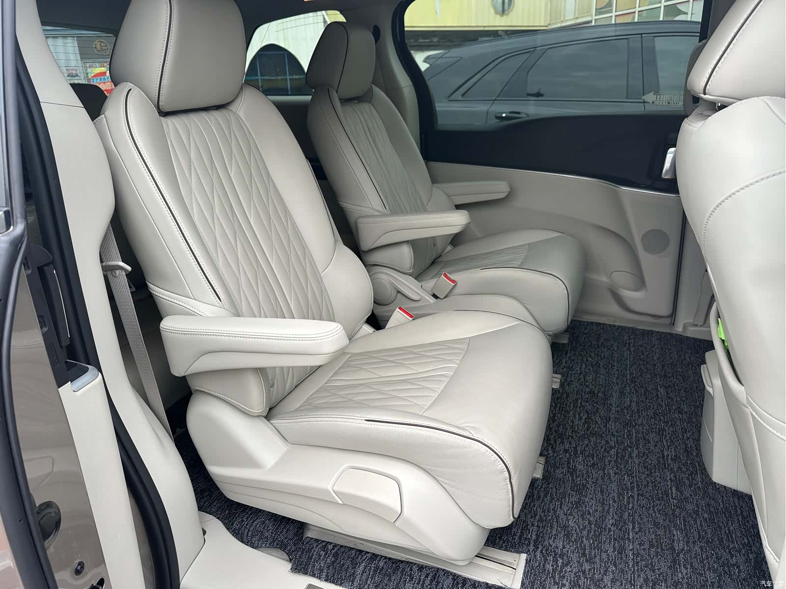 Buick GL8, 2021 10