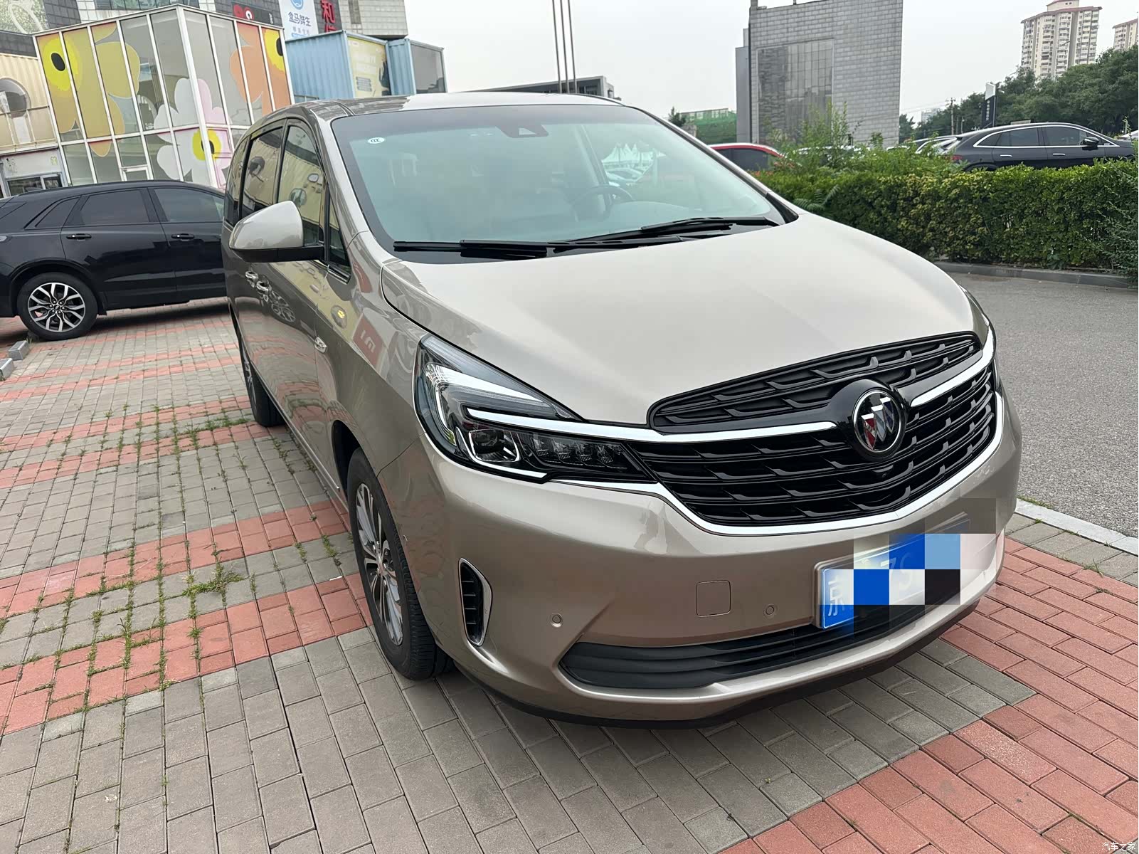Buick GL8, 2021 3